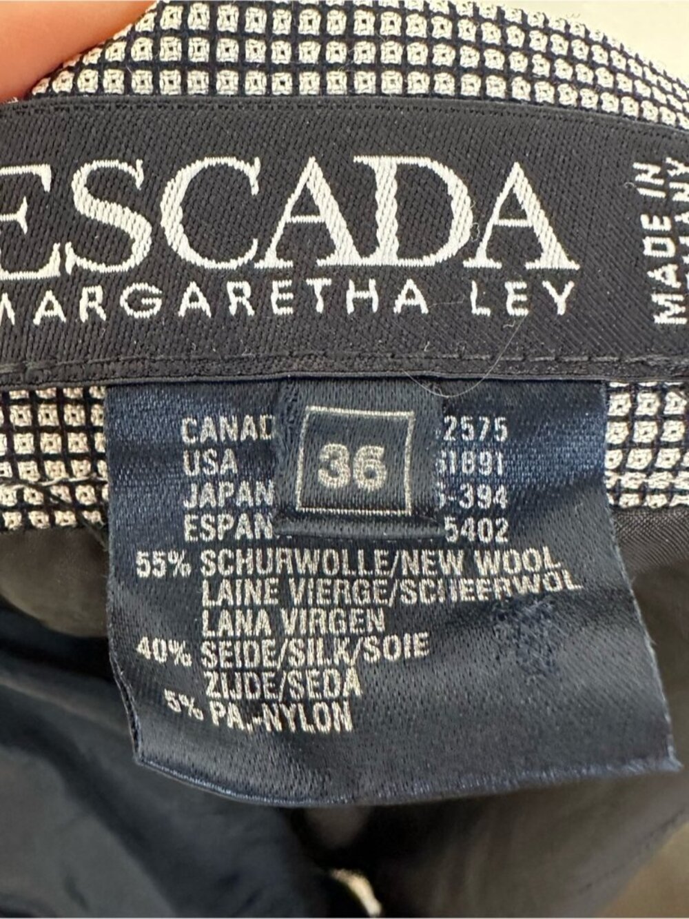 ESCADA Vintage VIRGIN WOOL SILK Blend High Waist Tiered Plaid Check Mini Skirt 6 - Picture 6 of 7